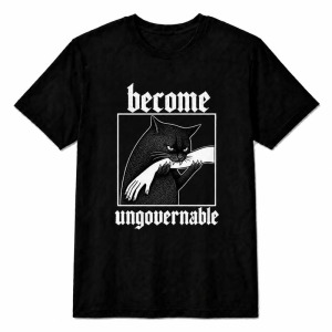 Become Ungovernable Black Cat Bite Graphic Tee, Gothic Dark Grunge Vintage Style Shirt for Teens Adults Cat Lovers, Short Sleeve Printed T-Shirt