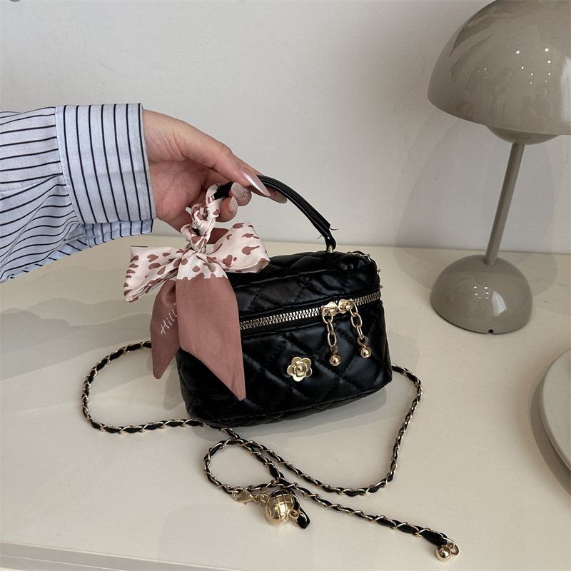 Small scented style bag women's fashionable diamond chain shoulder bag crossbody bag mini square bucket bag