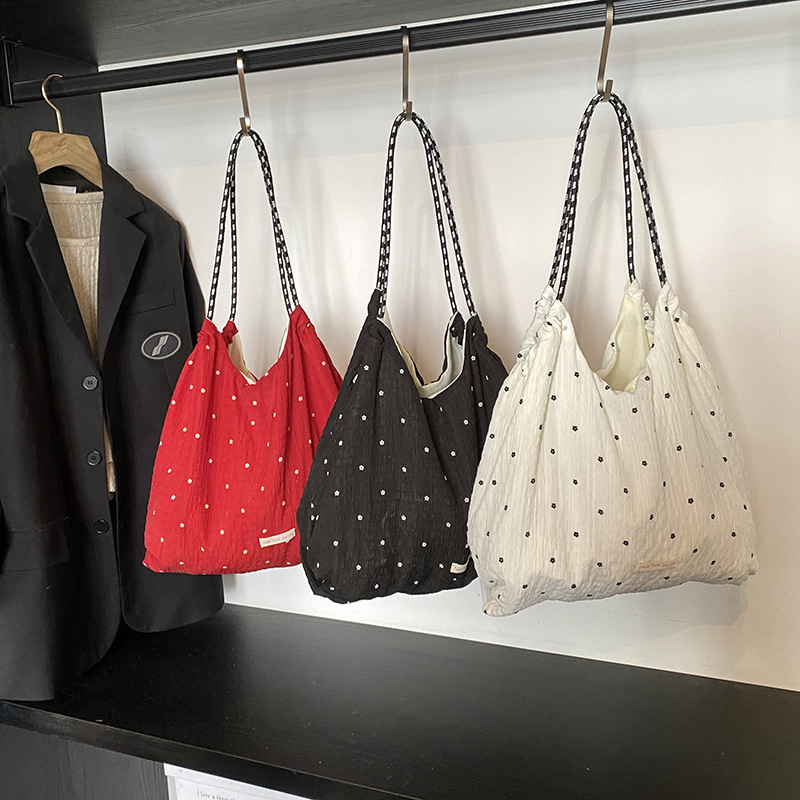Summer mesh drawstring bag large capacity chiffon shoulder bag fresh little flower fairy vacation bag women commuting bag