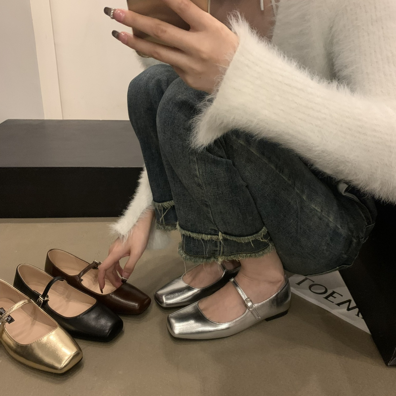 French Mary Jane shoes women's fashion spring and autumn flat bottom square toe shallow mouth one-length strap temperament single shoes women