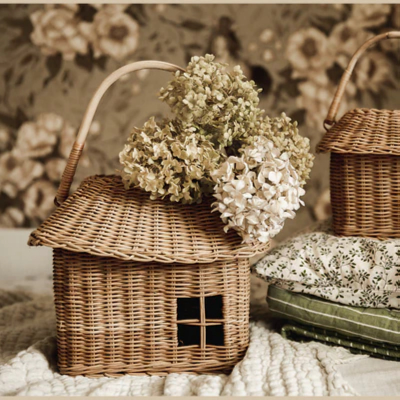 Fengteng weaving small house storage basket out toy handbag woven small flower basket children's photography props