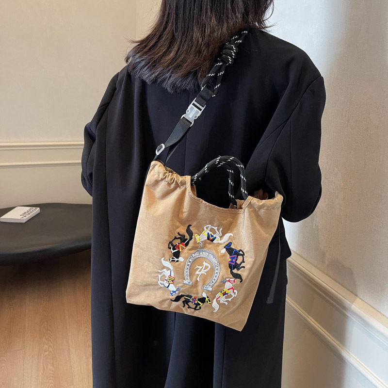 Street trendy embroidery fashionable casual and versatile crossbody bag cloth bag one-shoulder handbag
