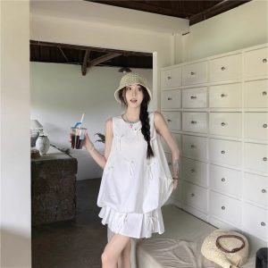 Summer three-dimensional bow and flower bud vest top white pleated skirt women's fashion suit